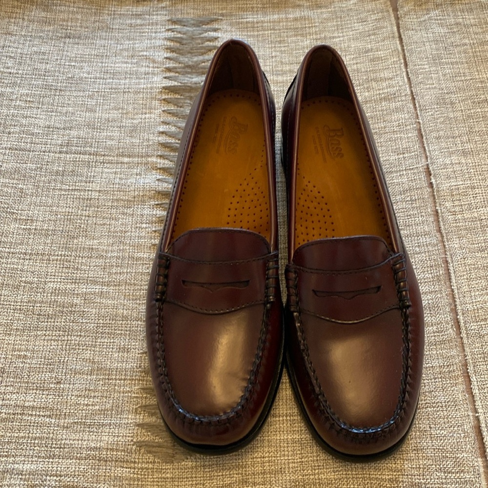 Burgundy Bass Weejuns 8.5